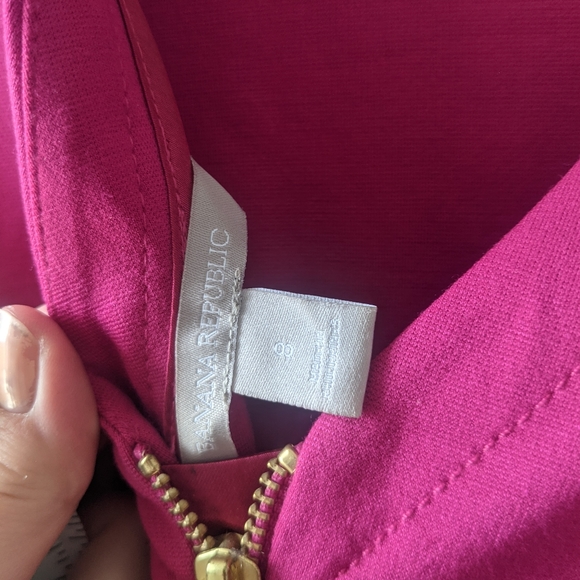 Pink dress with gold zipper - Picture 3 of 4